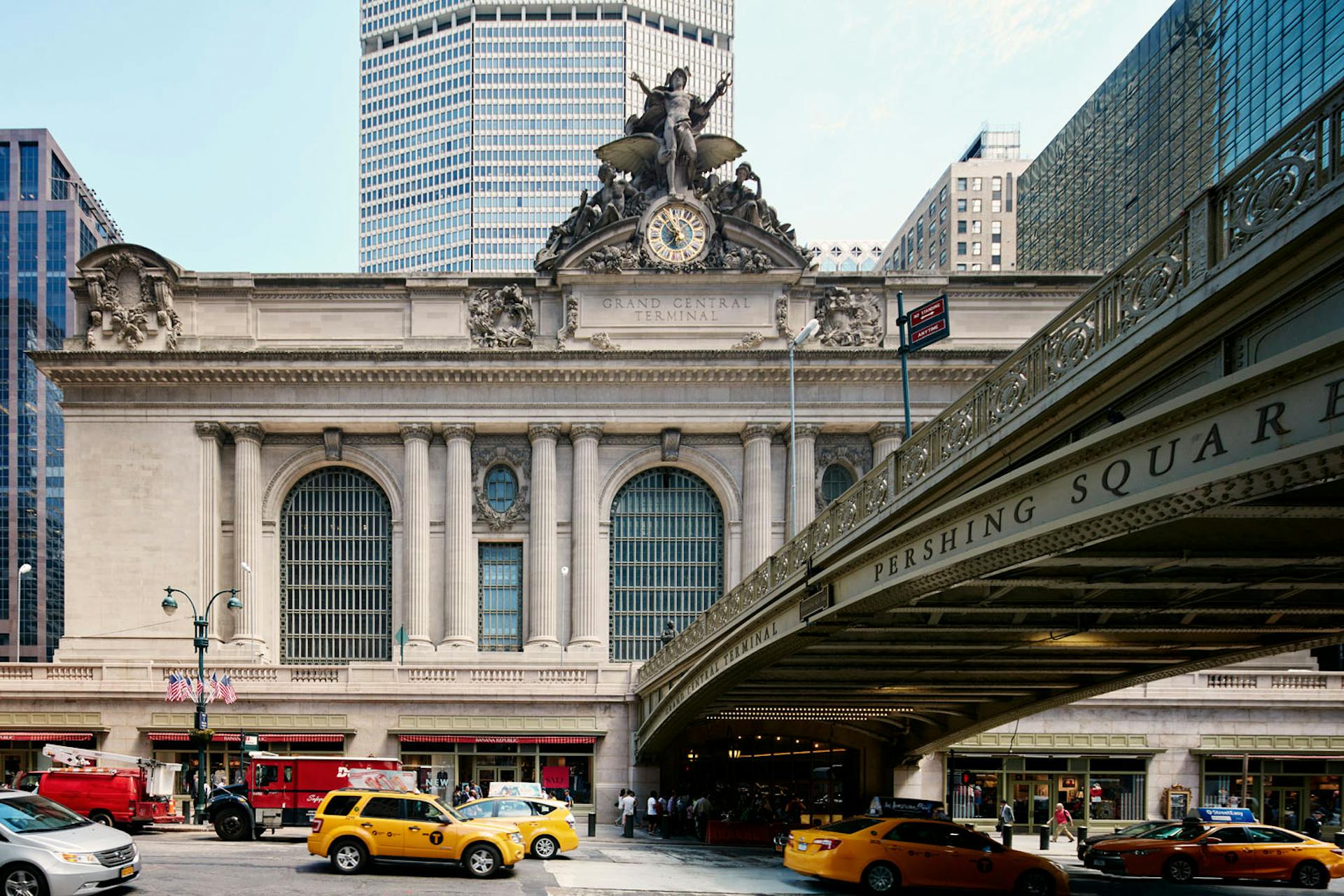 Центральный терминал. Гранд централ Нью-Йорк. Центральный вокзал Нью-Йорка Нью-Йорк. Вокзал Grand Central в Нью-Йорке. Центральный Железнодорожный вокзал Нью Йорк.