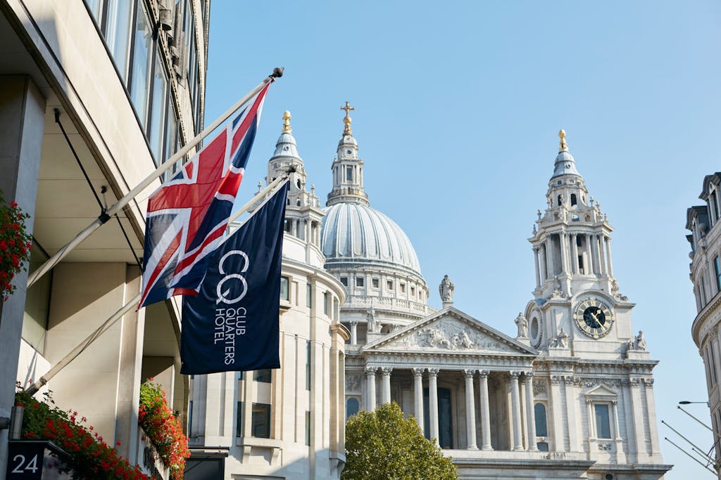 Club Quarters Hotel, St. Paul's, London and St. Paul's Cathedral