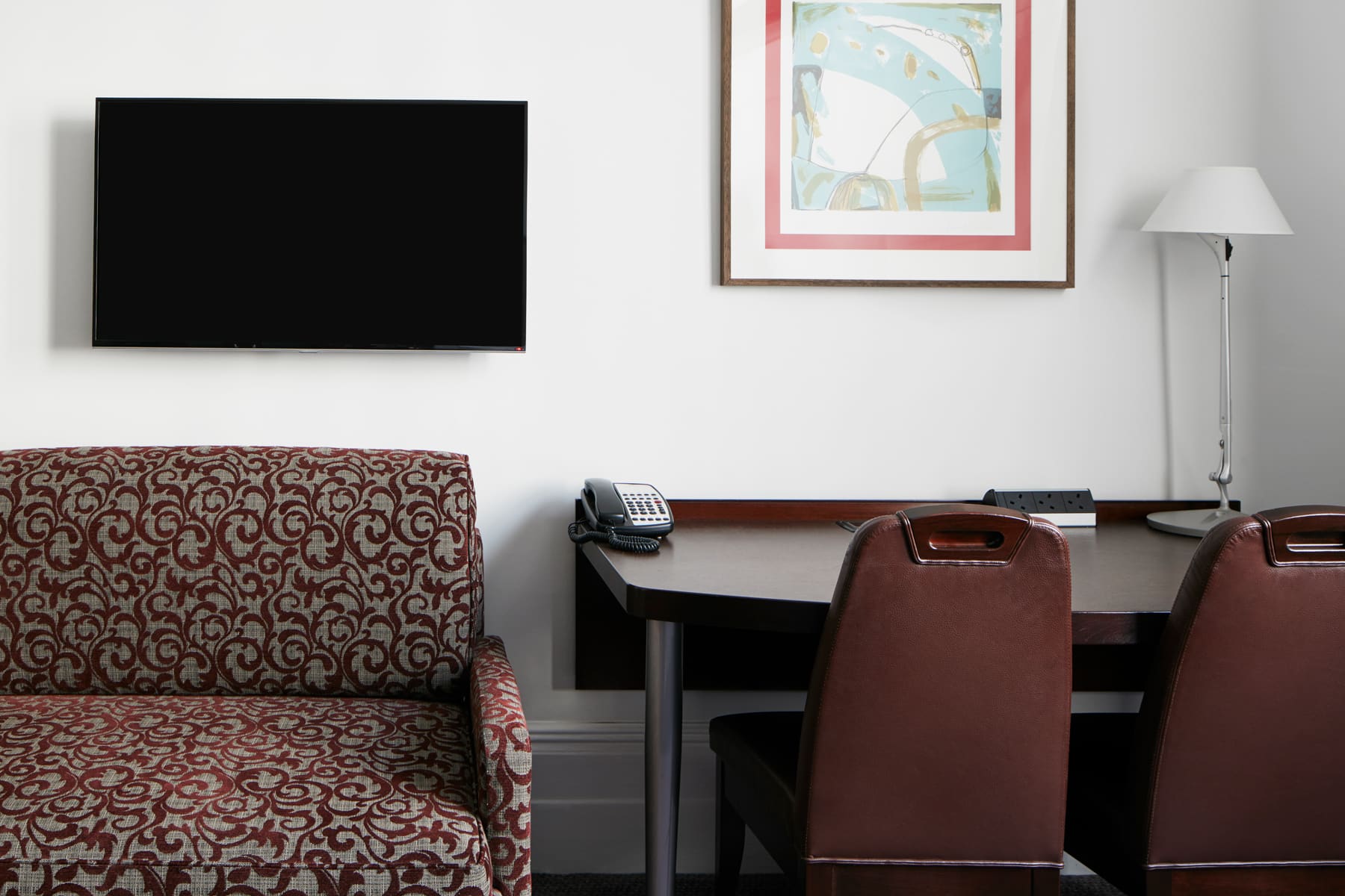 Rooms & Suites In Trafalgar Square | Club Quarters Hotel