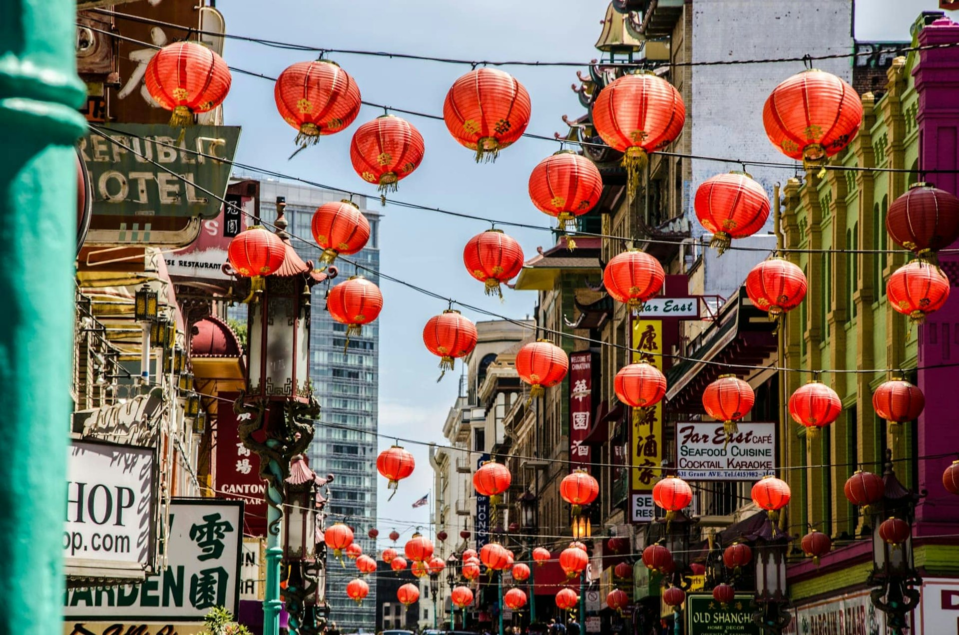 Bulbs hanging from the street in Chinatown, San Francisco