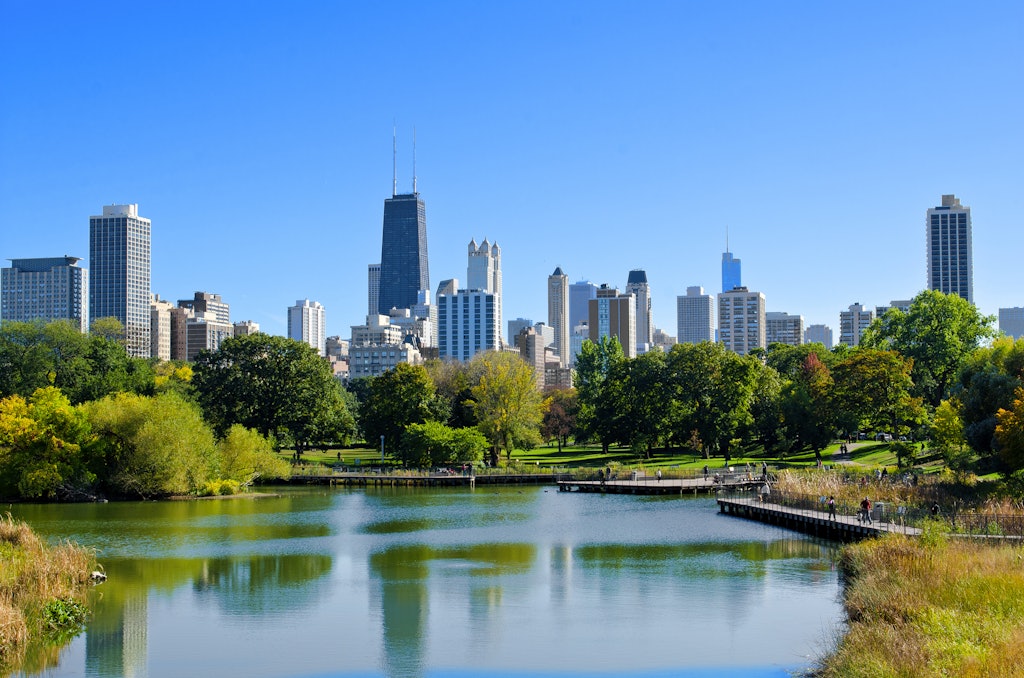 things to do with kids in chicago - Lincoln Park Pond In Chicago