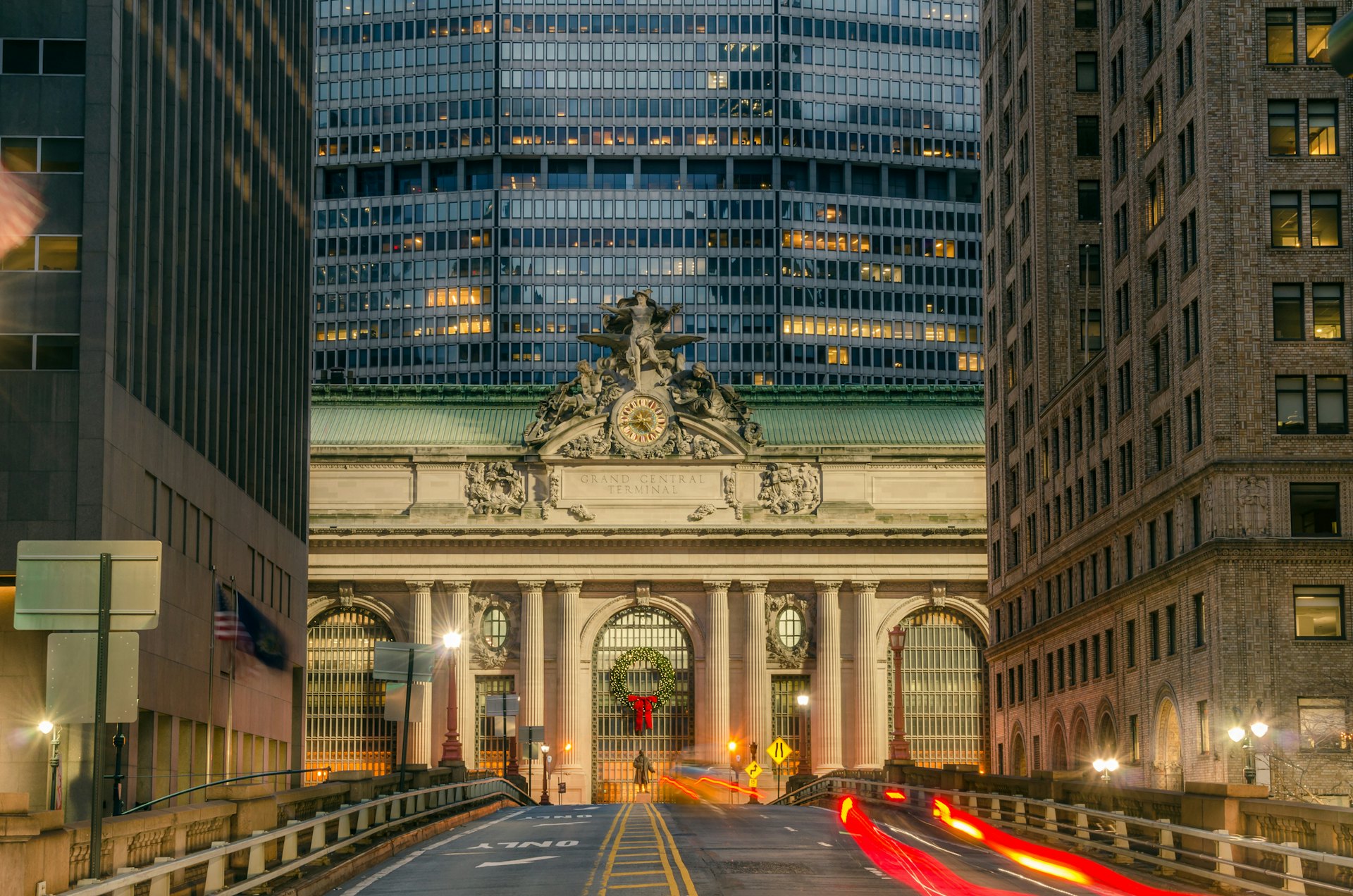 Park Avenue Manhattan Upper East Side New York City Stock Photo - Download  Image Now - iStock